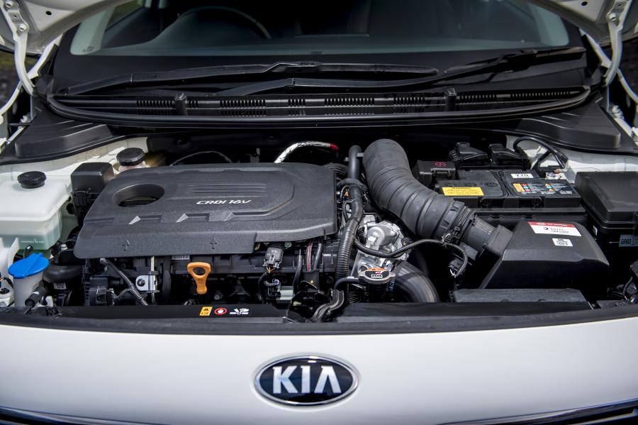 Моторный отсек Kia Rio 5-Door 2017 года  (UK) (фото 122 из 145)